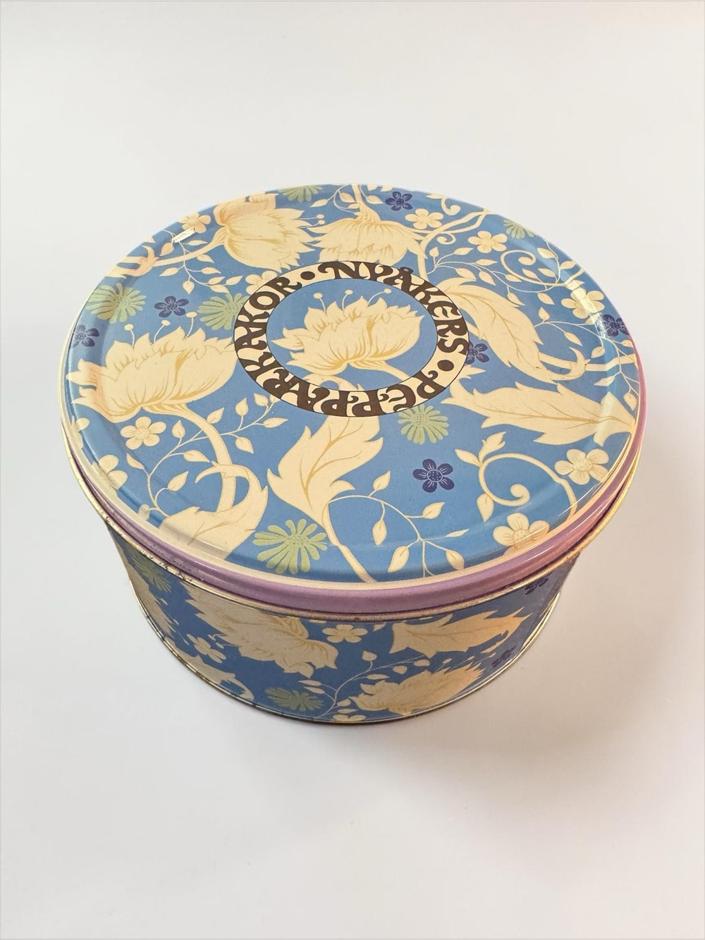 Vintage Nyakers Pepparkakor Ginger Cookie Floral Round Tin